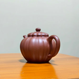 宜興紫砂壺紫泥筋紋菊花瓣壺180CC