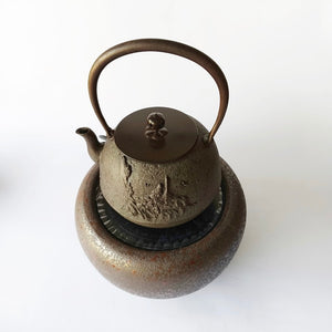 搭配日本鐵壺的鶯歌燒風清堂電陶爐-墨舞紅