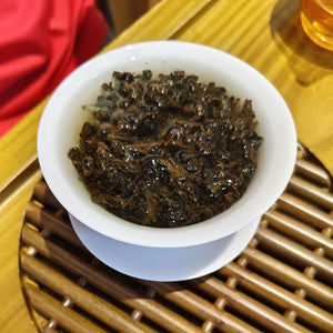 梨山高山紅烏龍茶熱水沖泡紅烏龍茶其湯色