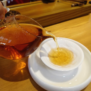 梨山紅烏龍茶橙紅湯色澄清明亮具有光澤