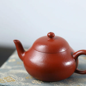 收縮比感大的皺皮朱泥梨形壺