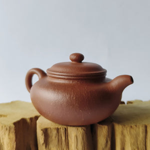 紫砂茶壺宜興原礦紅降坡泥仿古壺180CC 側視圖