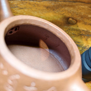 全手工製作的石瓢壺內部的泥門及印章