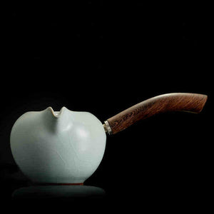 豐子汝窯茶海公道杯-天青側把180cc.