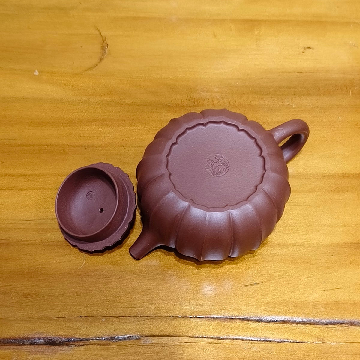 紫泥筋紋文瓢壺200CC壺底落款