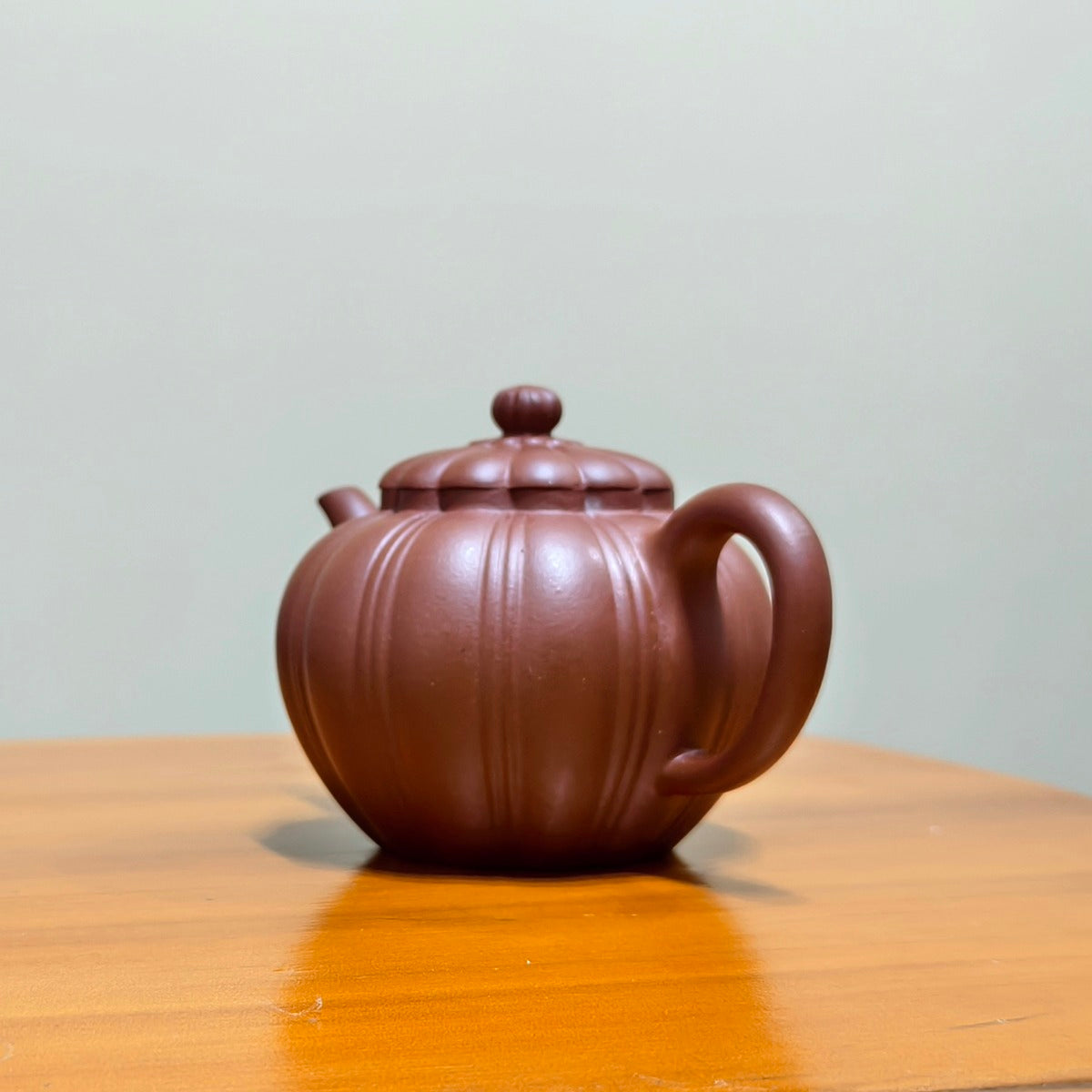 宜興紫砂壺紫泥筋紋菊花瓣壺180CC