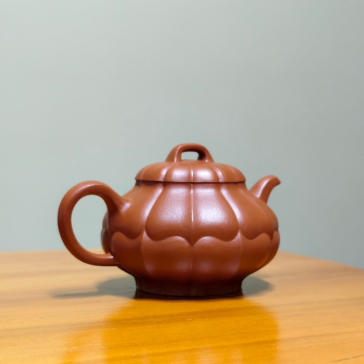 宜興紫砂朱泥筋紋合菱壺140CC經典壺型半手工壺