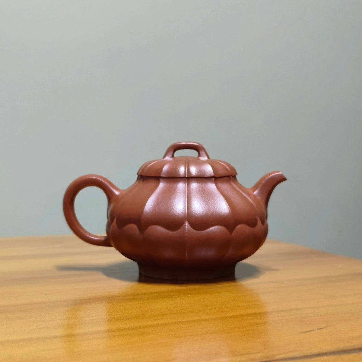 宜興紫砂朱泥筋紋合菱壺140CC經典壺型半手工壺