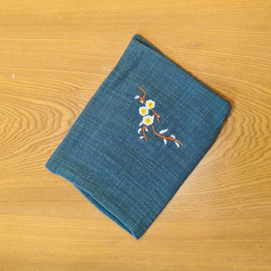 棉麻梅花刺繡茶巾綠色