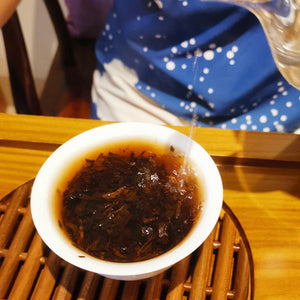 可以興金龍高照普洱熟磚大樹熟茶茶湯