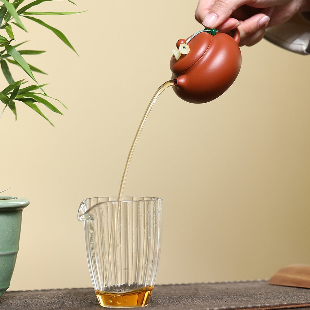 清時代 年代物 紫砂筆梅花詩文入り 筆筒  朱泥 雕刻 在銘 清時代 年代物 紫砂筆梅花詩文入り 筆筒 朱泥 雕刻 在銘 清