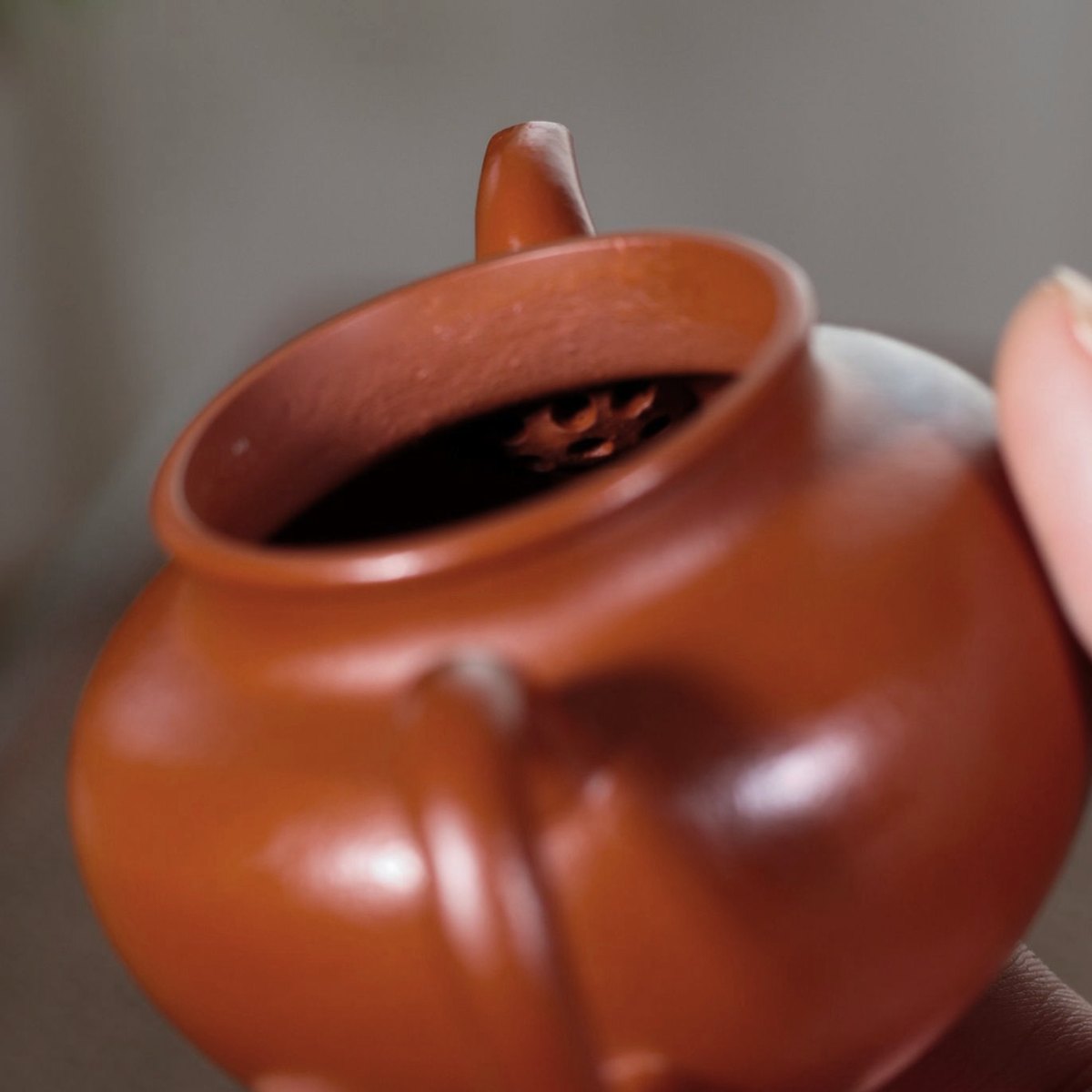 紫砂壺宜興小煤窯朱泥小品掇球壺100CC內部球孔內推式