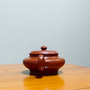 宜興紫砂朱泥虛扁壺150CC