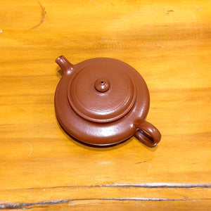 宜興紫砂朱泥虛扁壺150CC