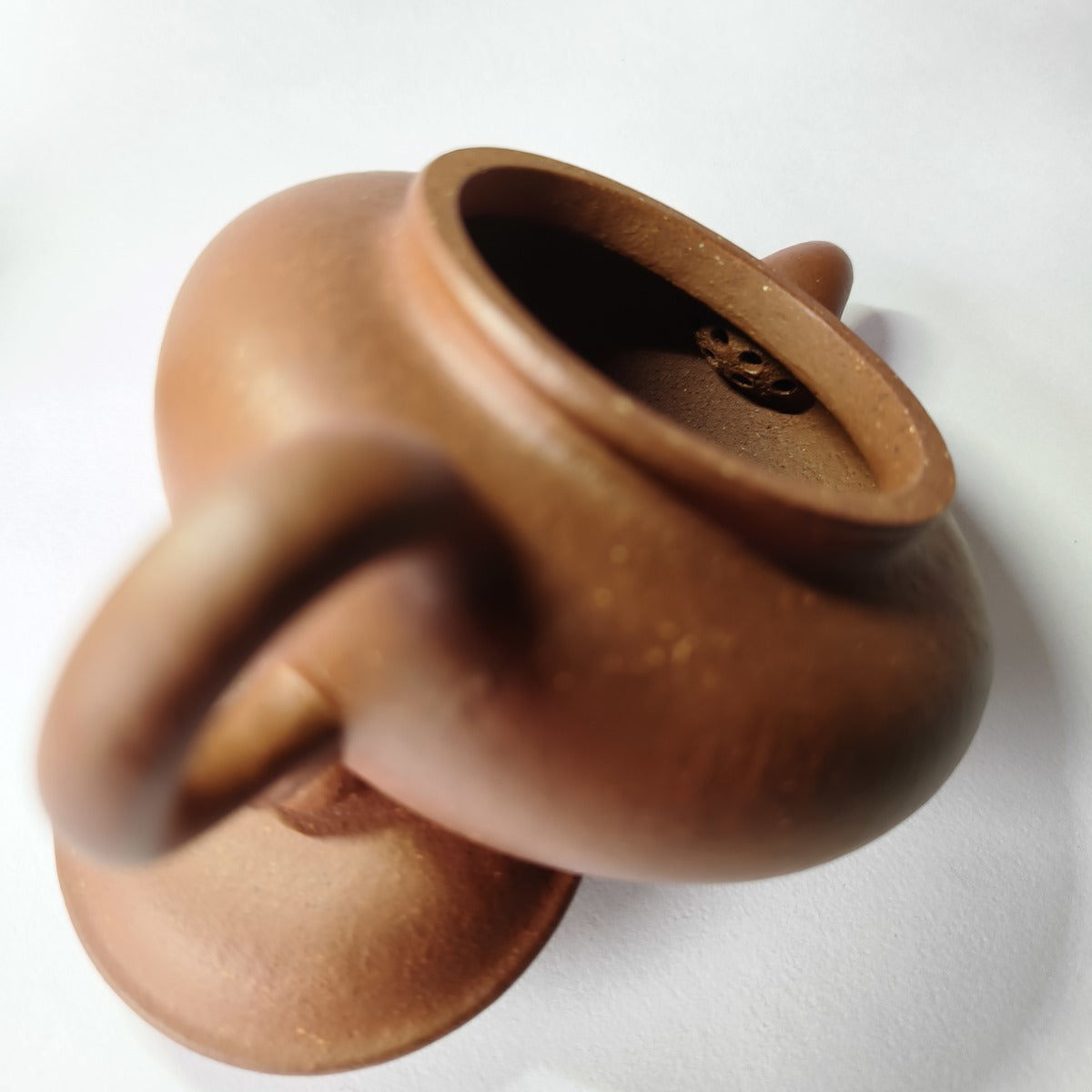 紫砂茶壺宜興原礦紅降坡泥仿古壺180CC 內視出水孔圖