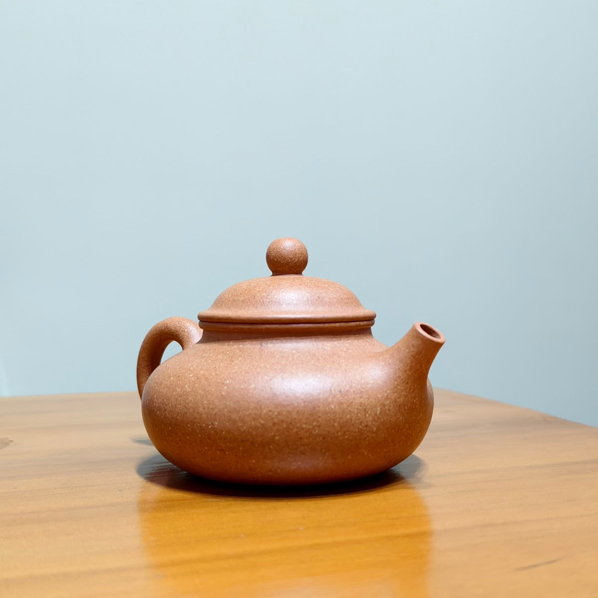 宜興紫砂壺　黄金段泥　高石瓢壺　約150ml 宜興紫砂壺｜黃金段泥全手工容天壺150CC – 嵐雲茶業