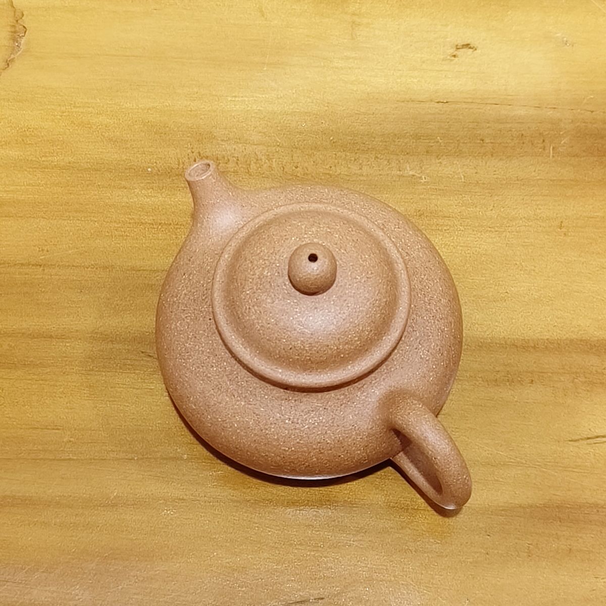 宜興紫砂壺全手工黃金段泥容天150cc 俯視圖