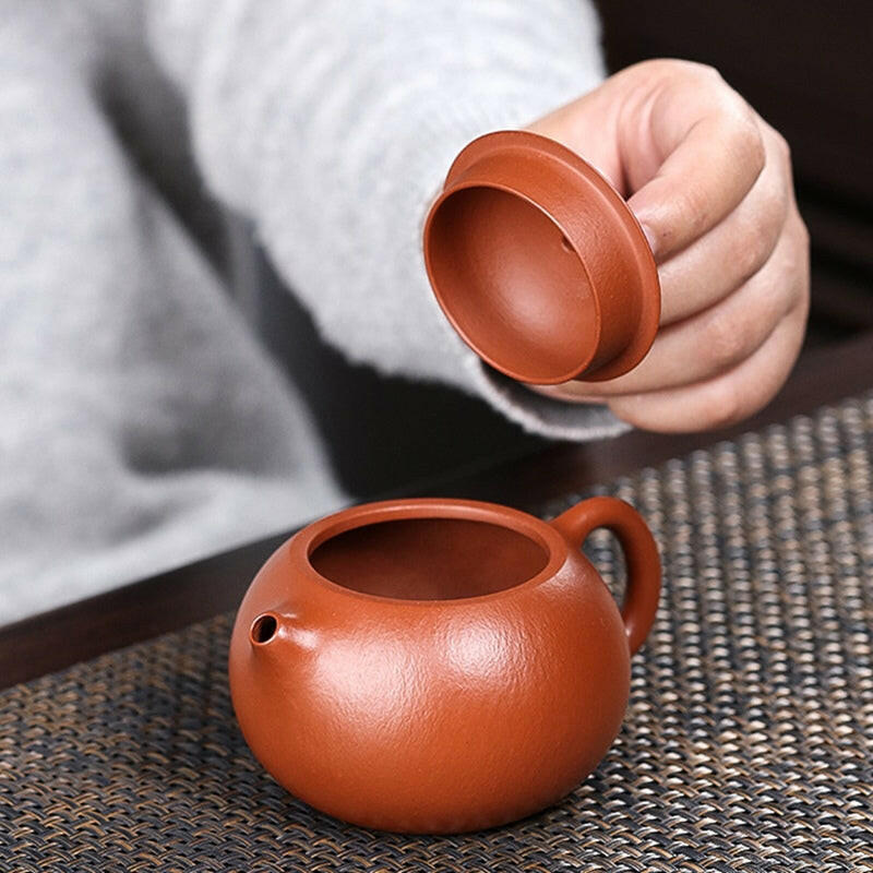 宜興紫砂全手工朱泥西施壺220cc劉春鳳老師製作預購優惠– 嵐雲茶業