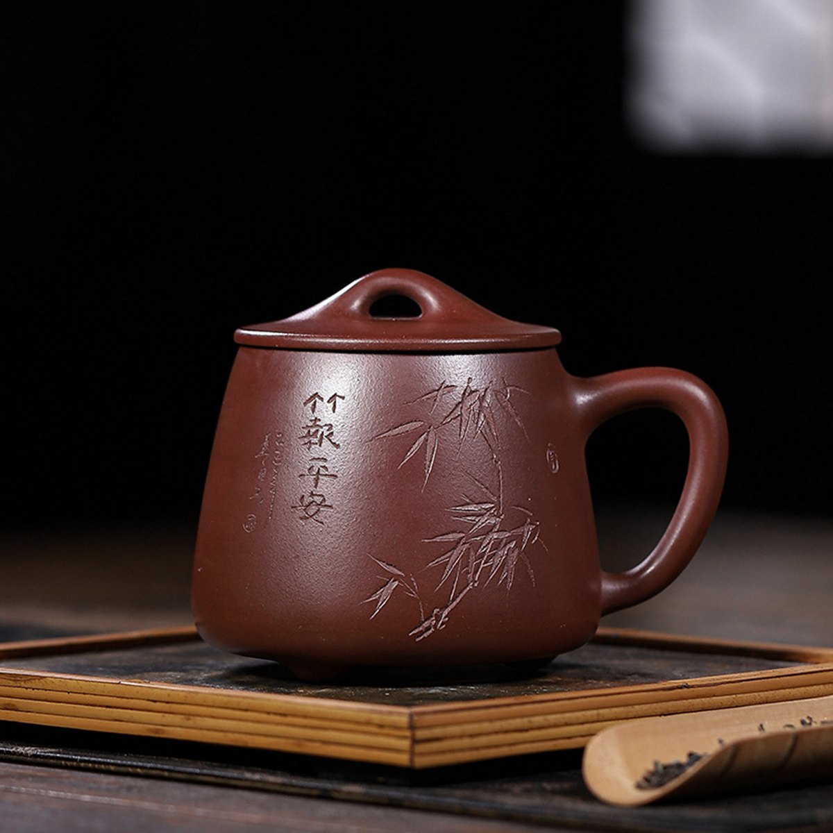 宜興紫砂杯紫泥420cc竹報平安刻繪辦公杯蓋杯 